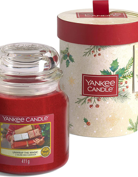 Yankee Candle Gift Set Unwrap The Magic Medium Jar Christmas Scented Candle - 411g